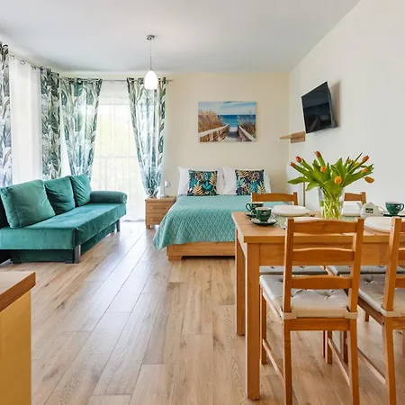 Green Apartment Pool Sauna Fitness Parking Free-2